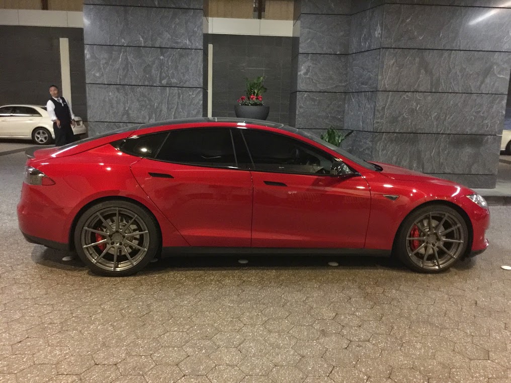 2015 Tesla Model S photo