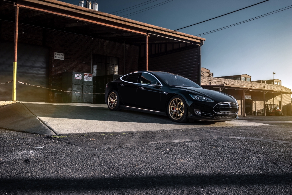 2014 Tesla Model S photo