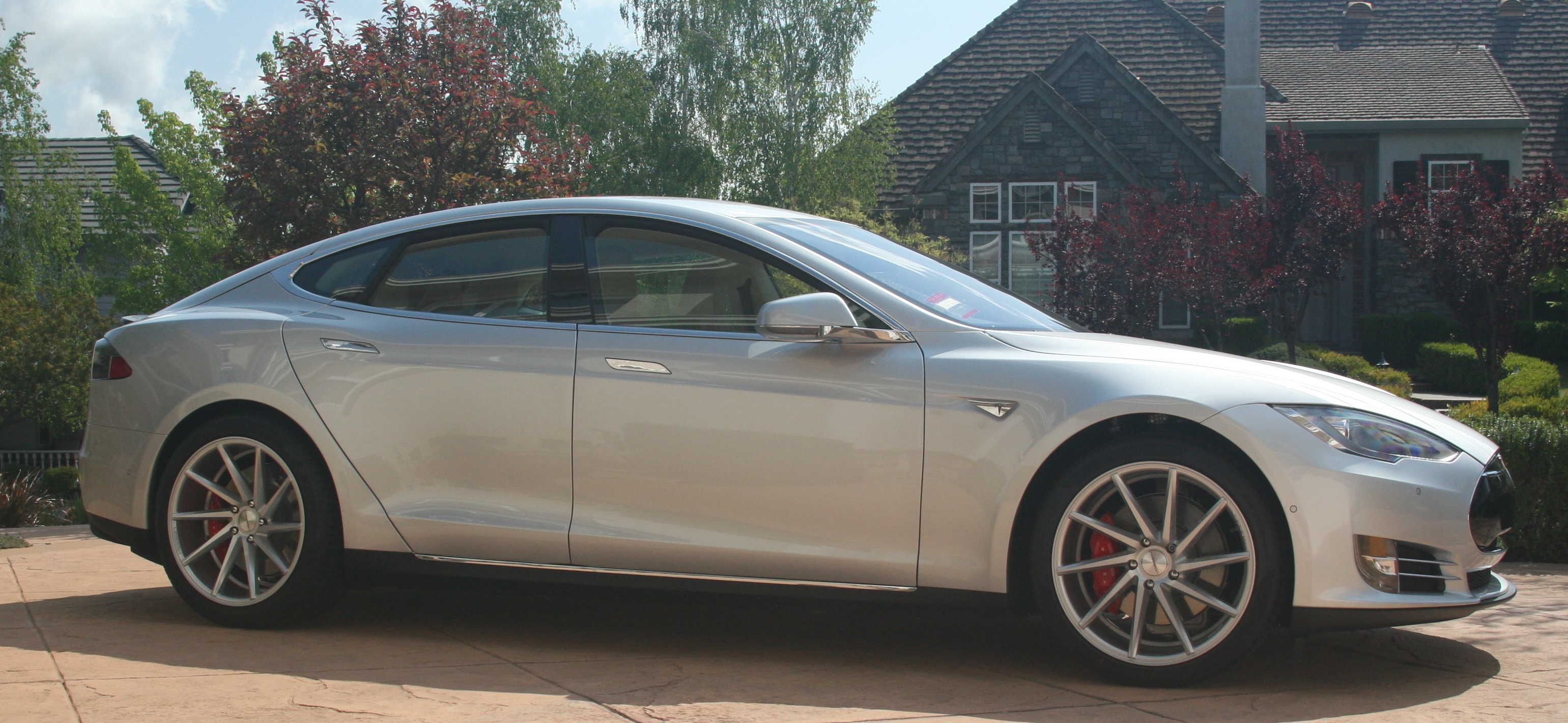 2013 Tesla Model S photo