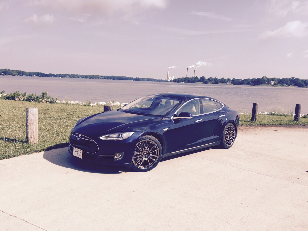 2013 Tesla Model S photo