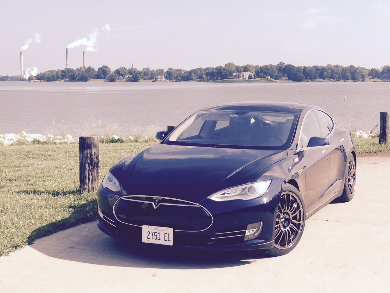2013 Tesla Model S photo