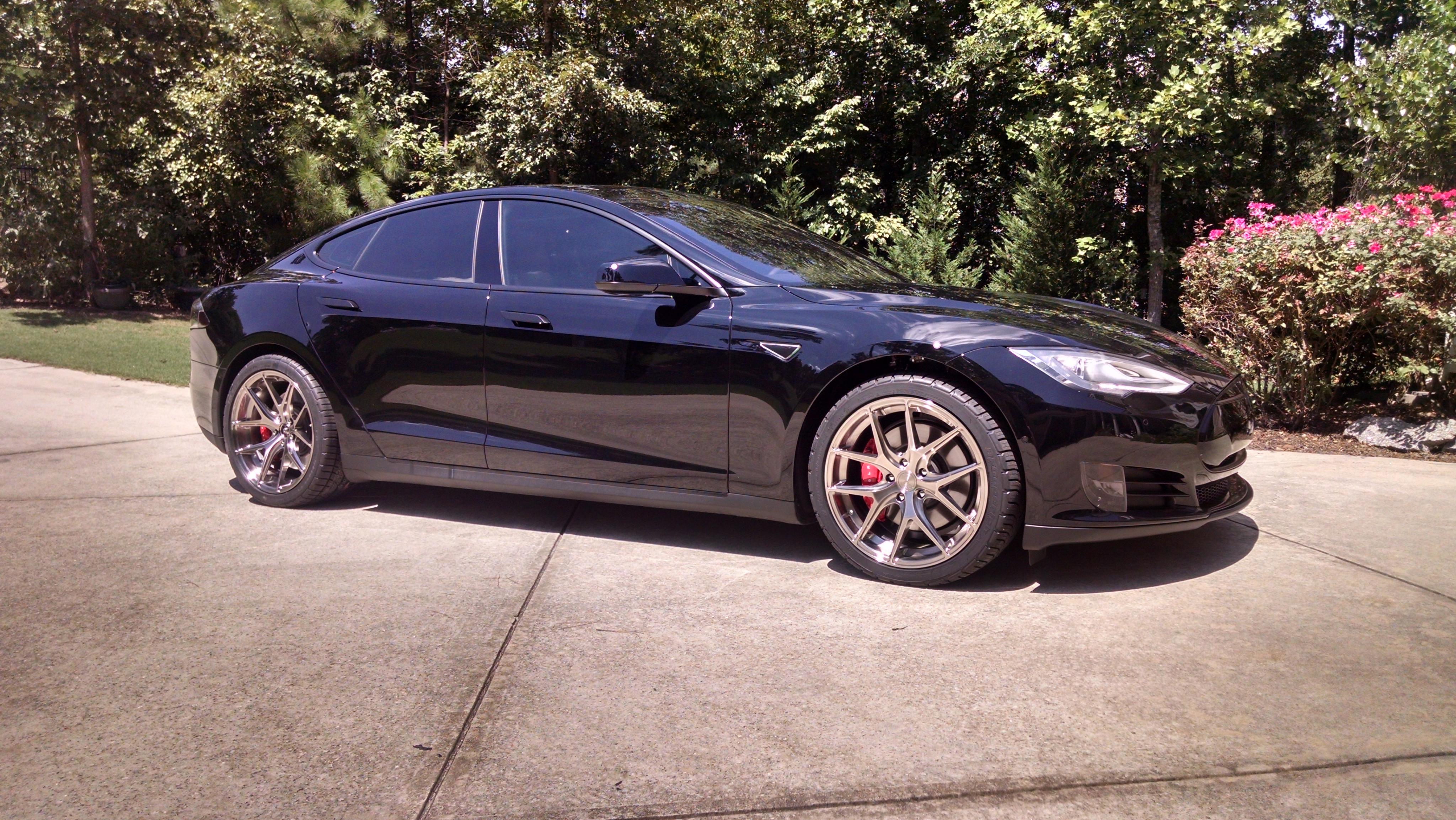 2014 Tesla Model S photo