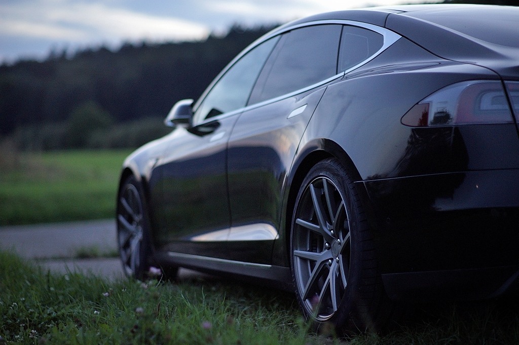 2013 Tesla Model S photo