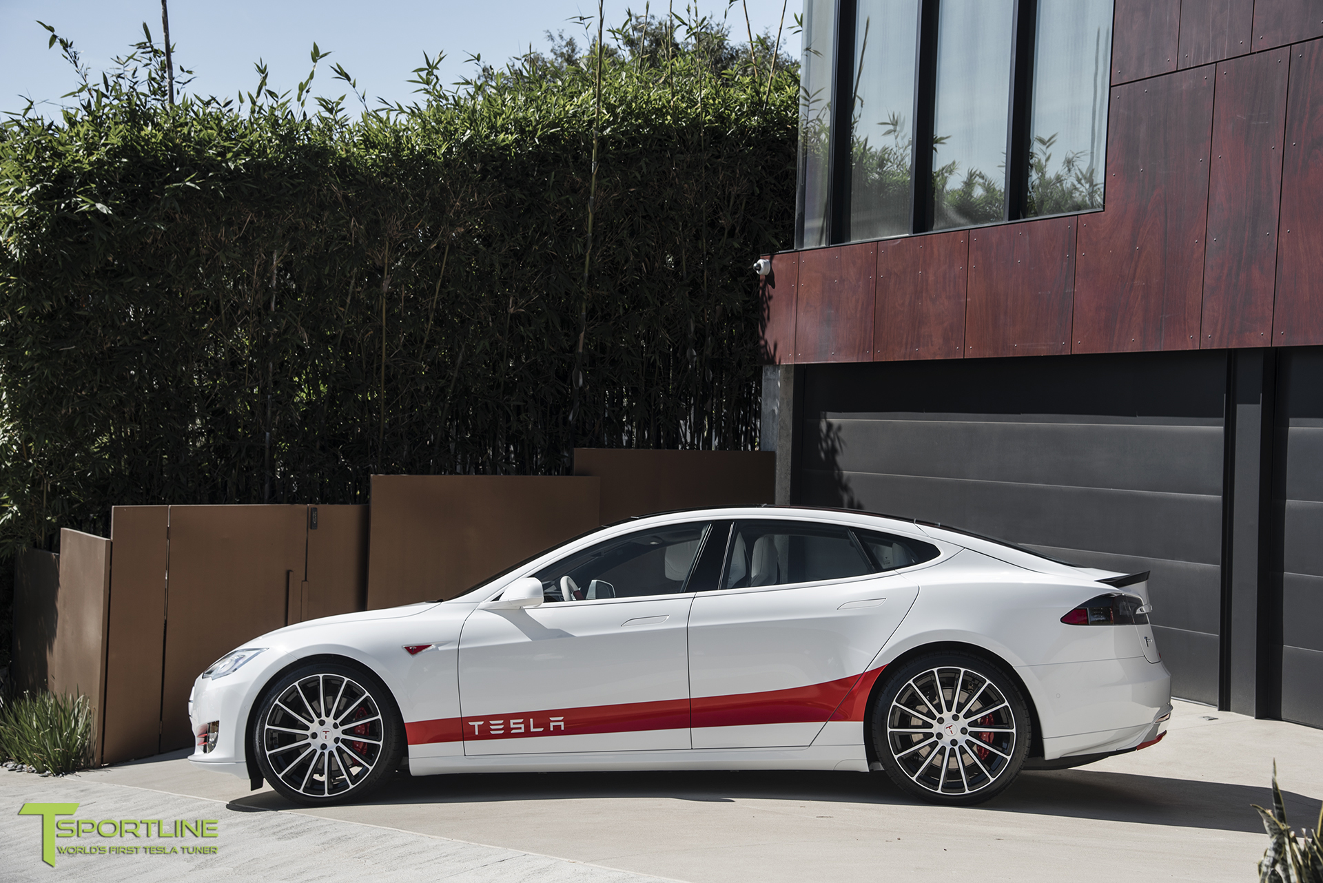 2015 Tesla Model S photo