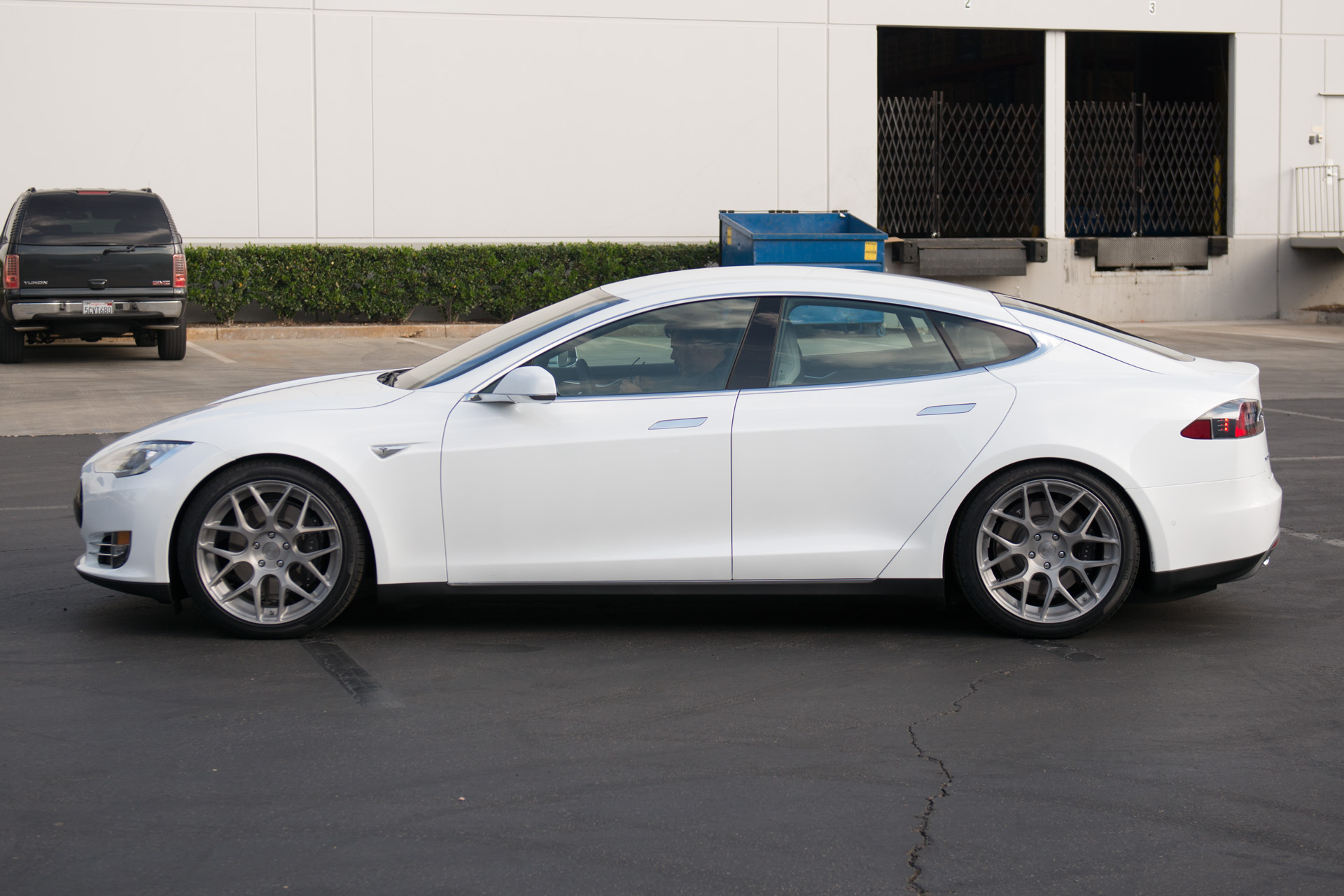 2015 Tesla Model S photo