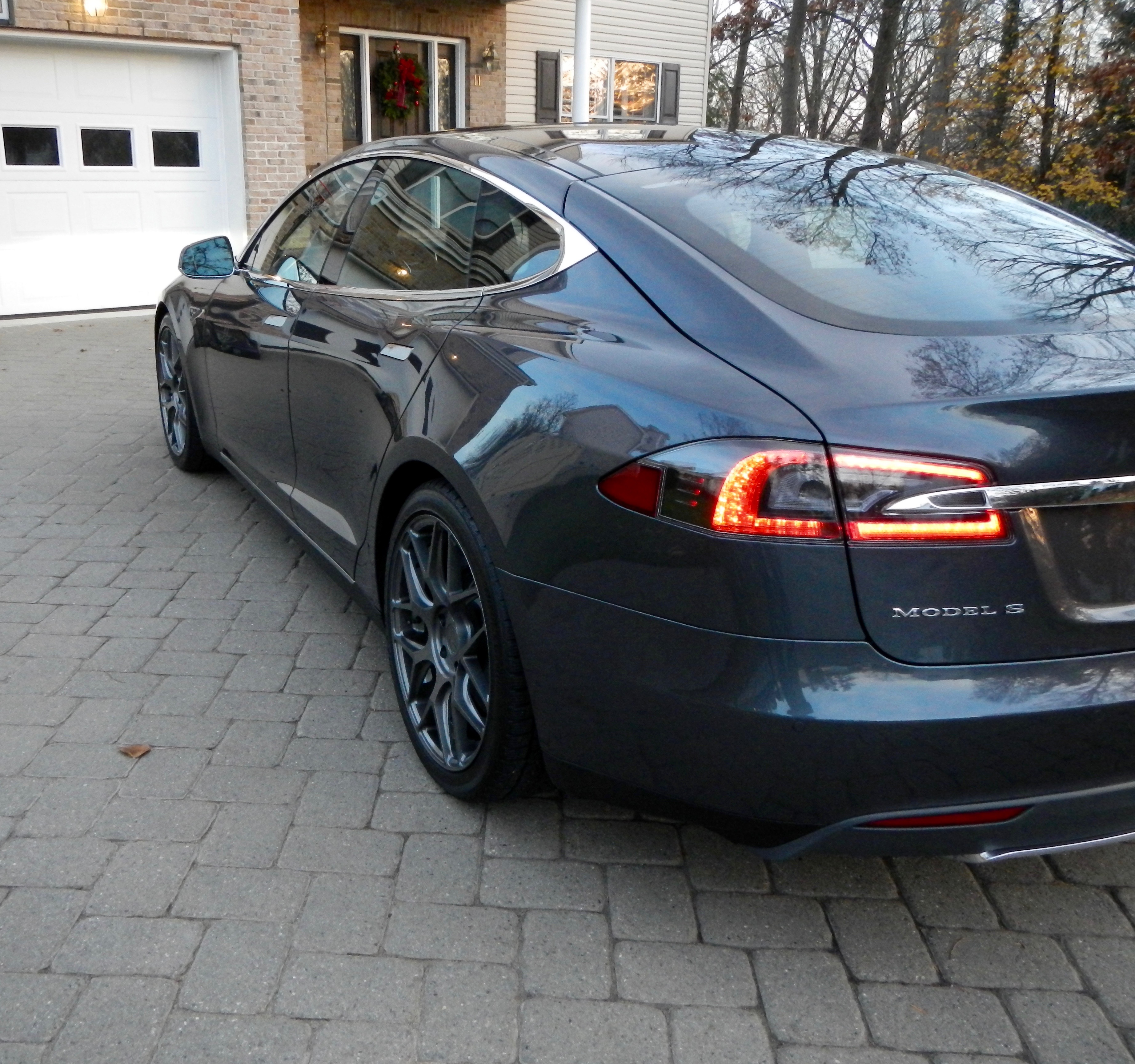 2014 Tesla Model S photo