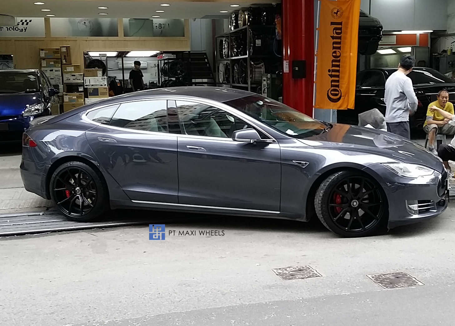 2015 Tesla Model S photo