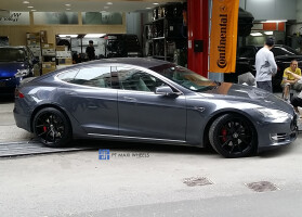 2015 Tesla Model S