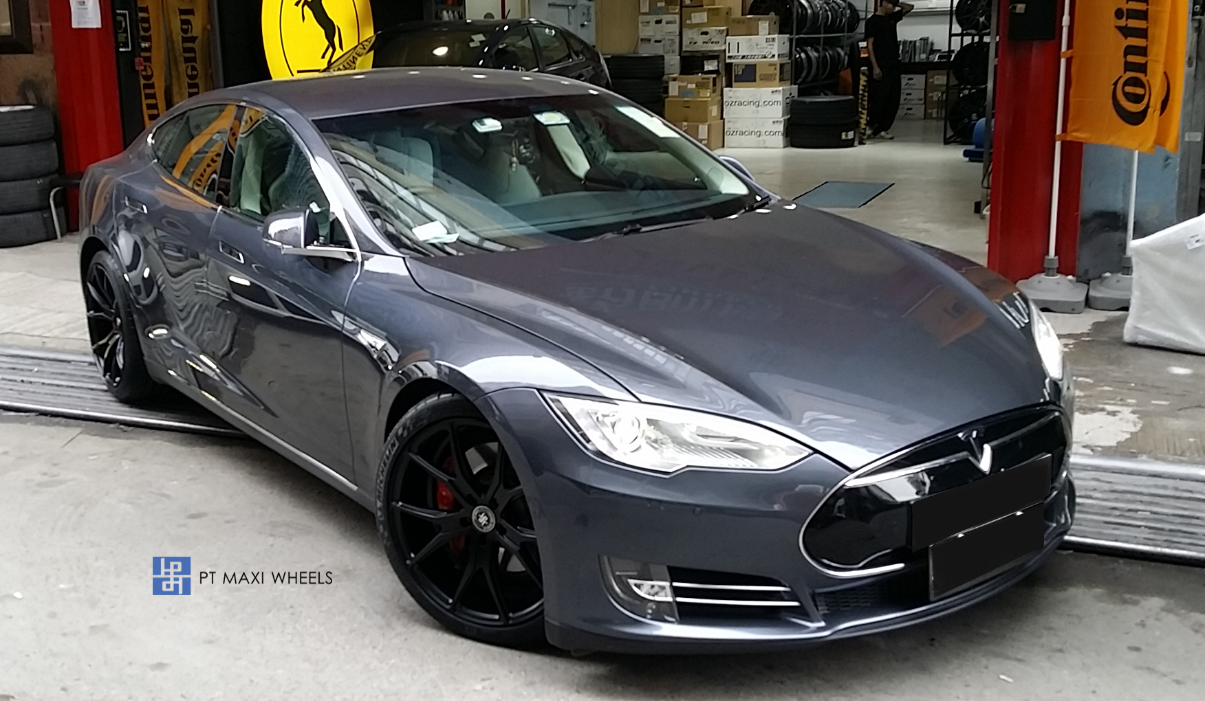 2015 Tesla Model S photo