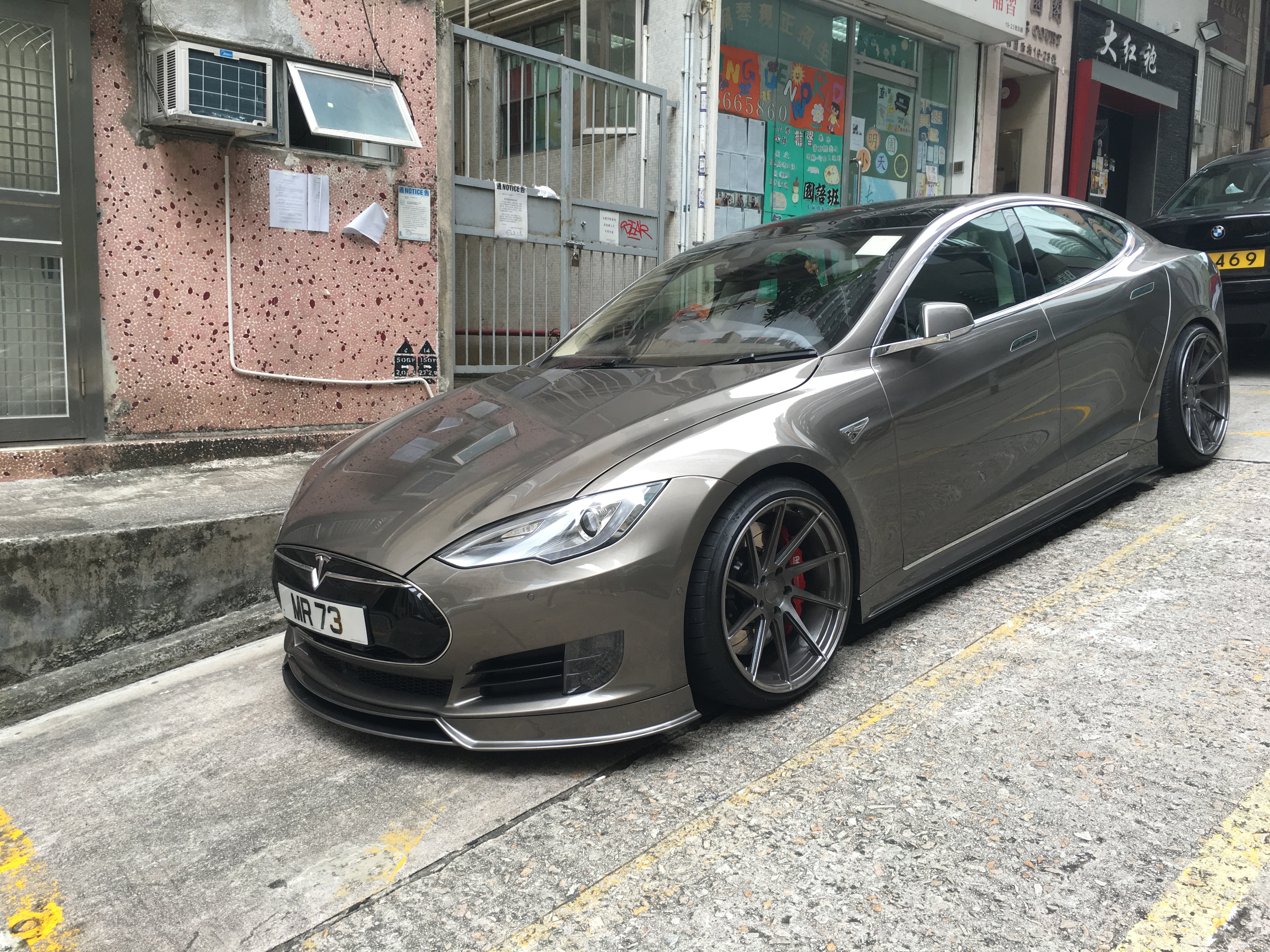 2015 Tesla Model S photo