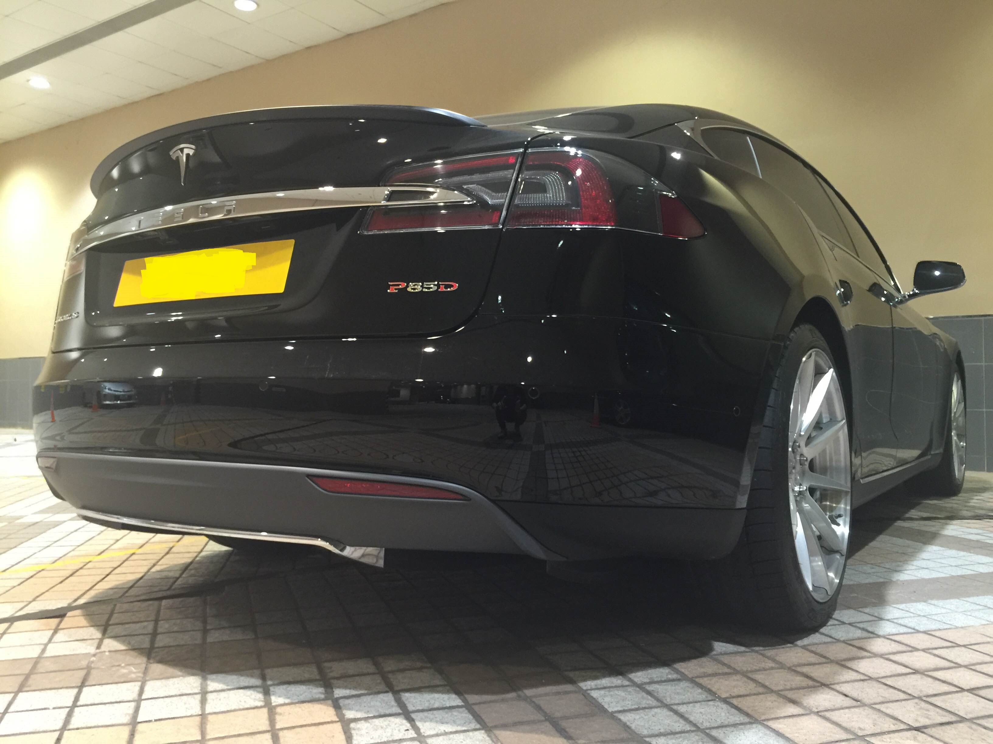2015 Tesla Model S photo