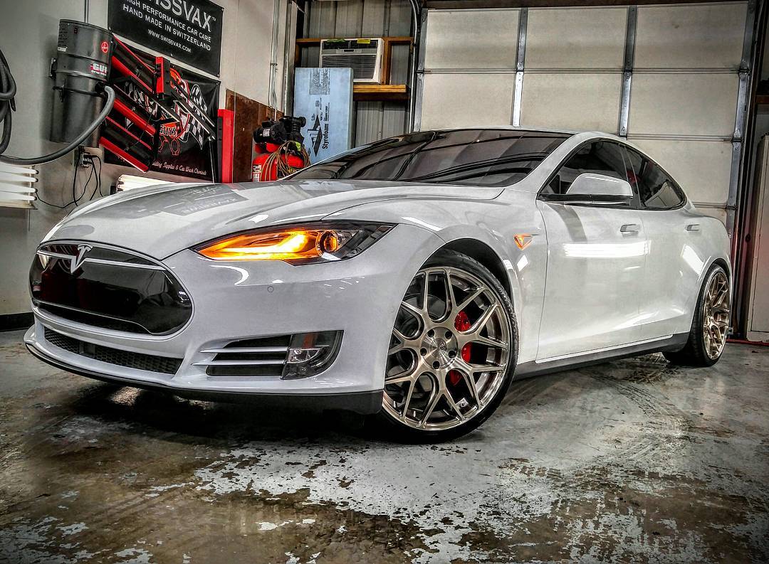 2014 Tesla Model S photo