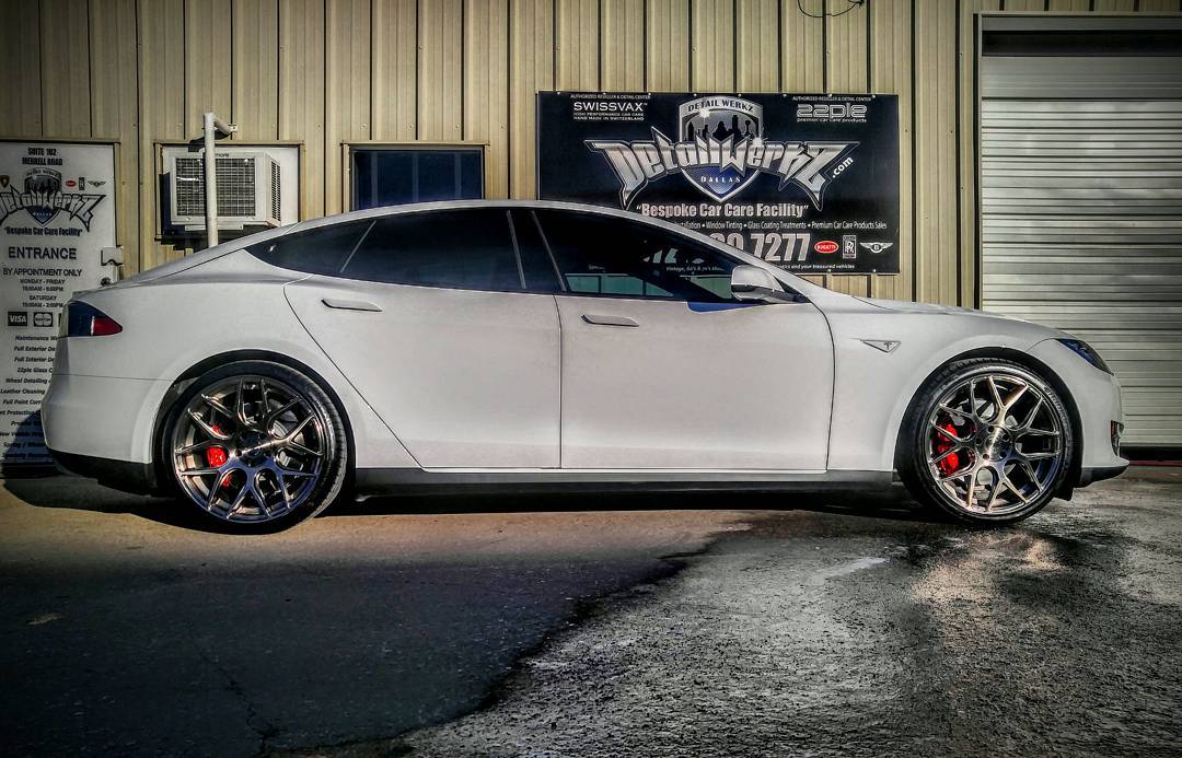 2014 Tesla Model S photo