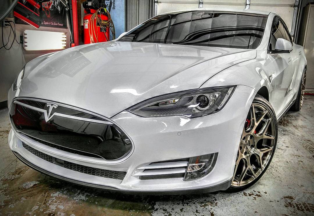 2014 Tesla Model S photo