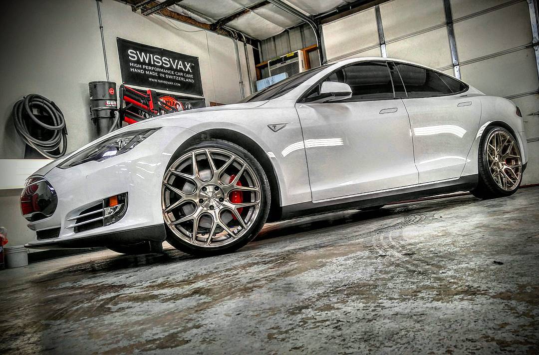 2014 Tesla Model S photo