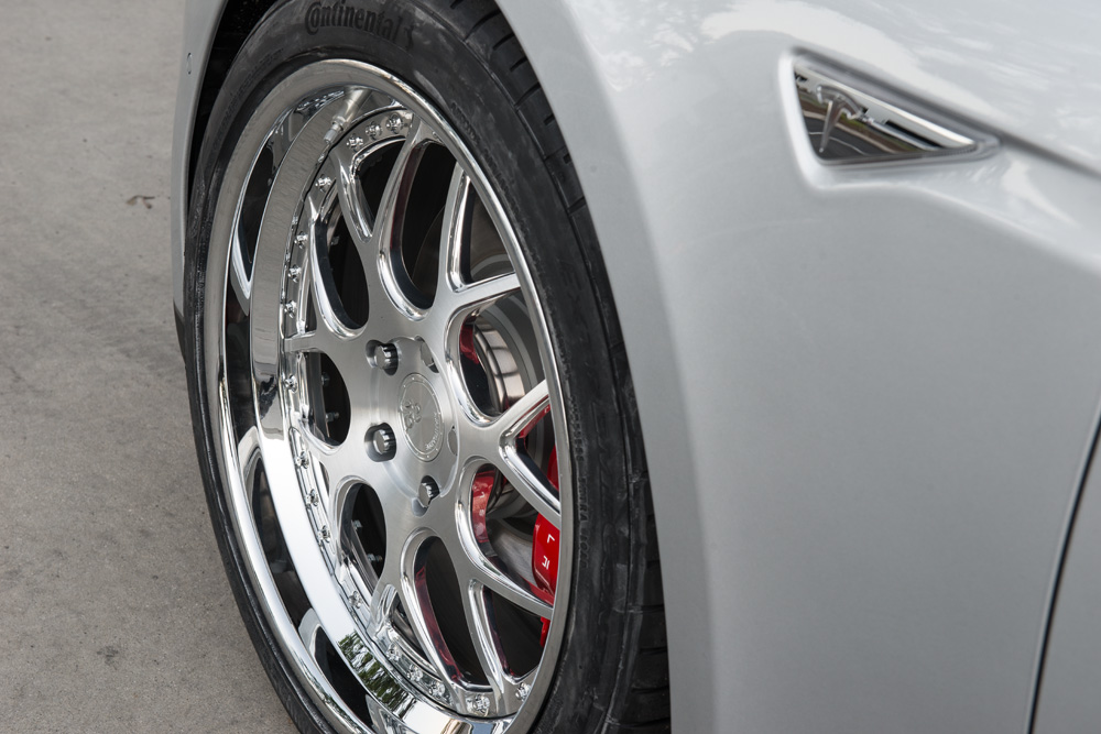 2015 Tesla Model S photo