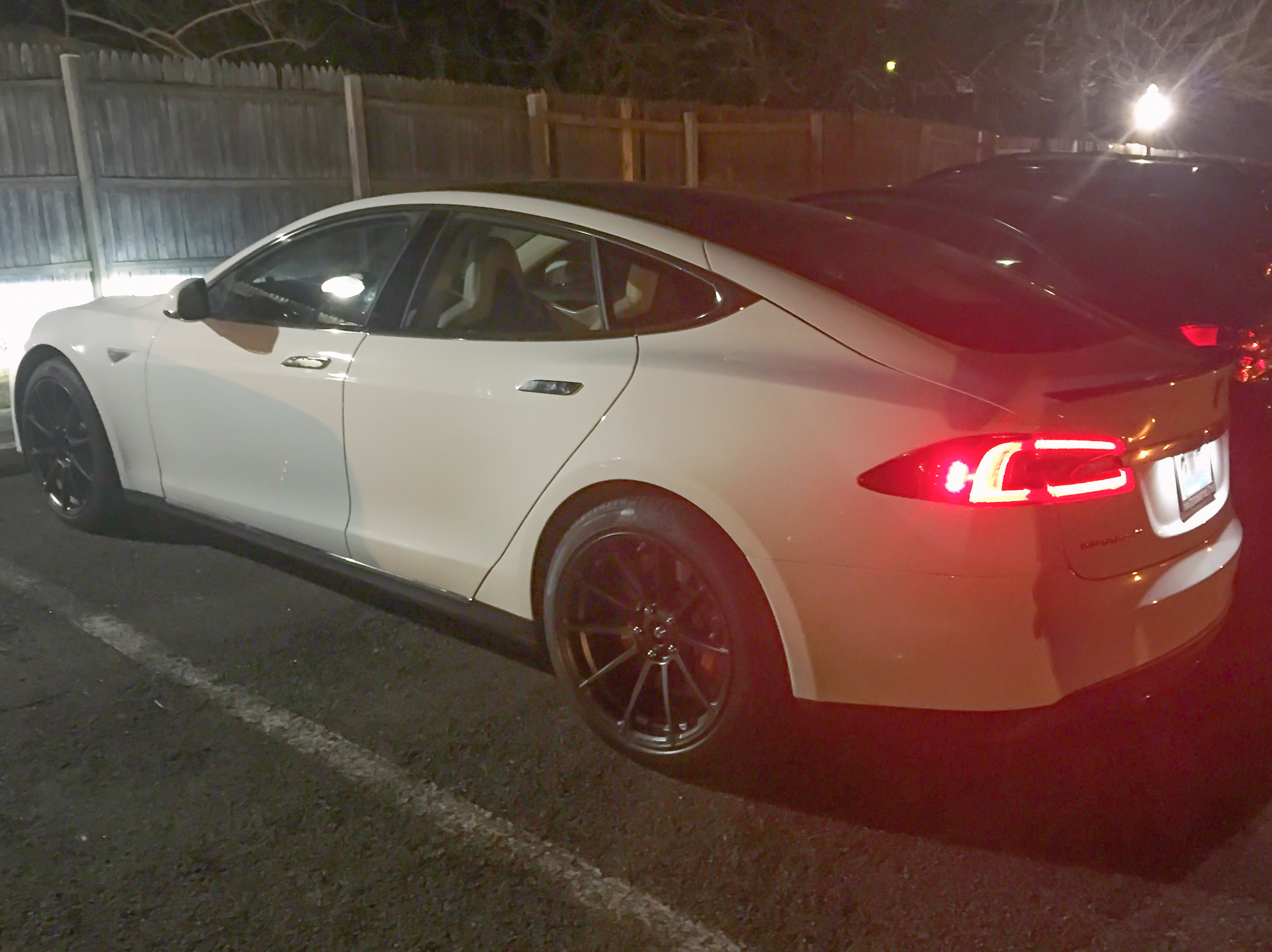 2015 Tesla Model S photo