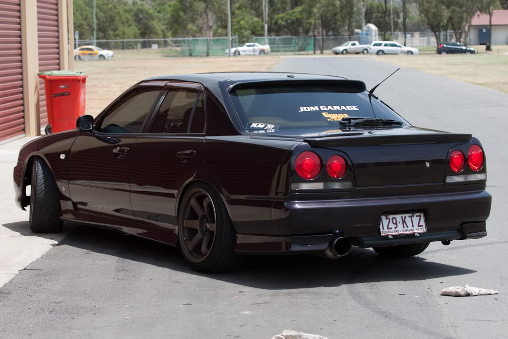 1999 Nissan R31-R34 Skyline 4dr photo