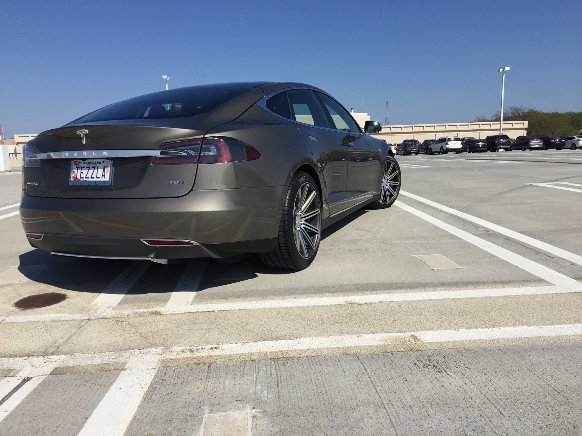 2015 Tesla Model S photo