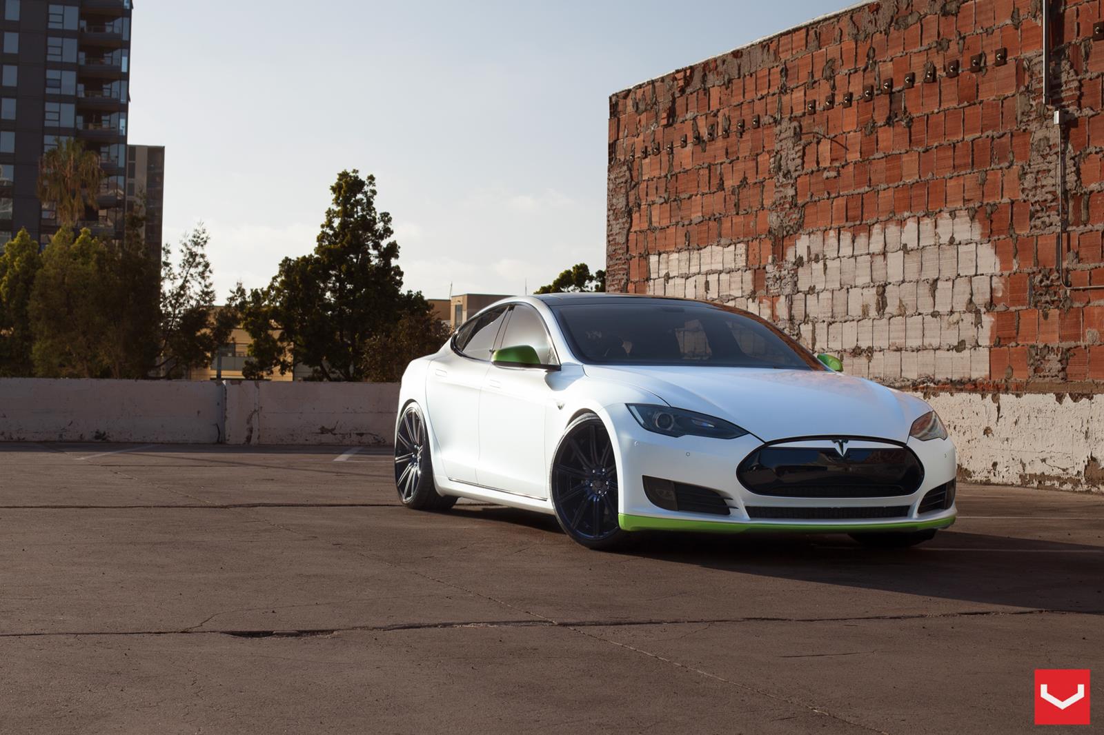 2015 Tesla Model S photo