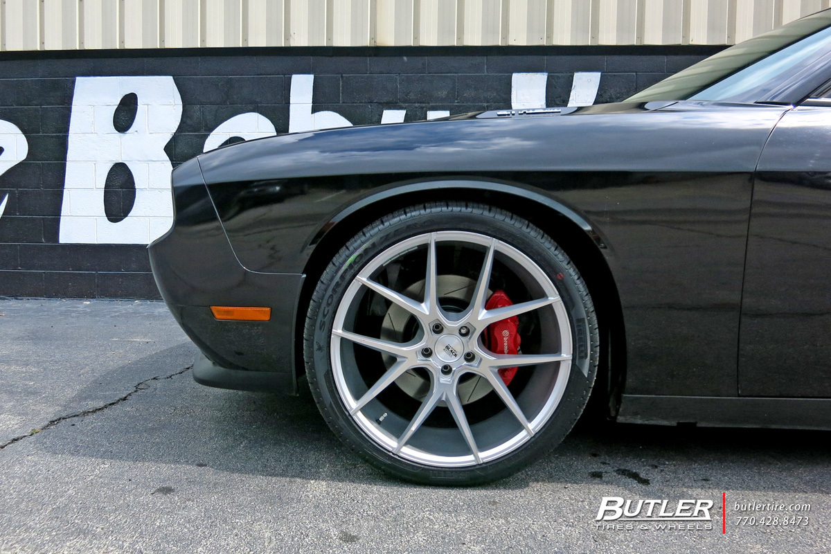 2015 Dodge Challenger photo