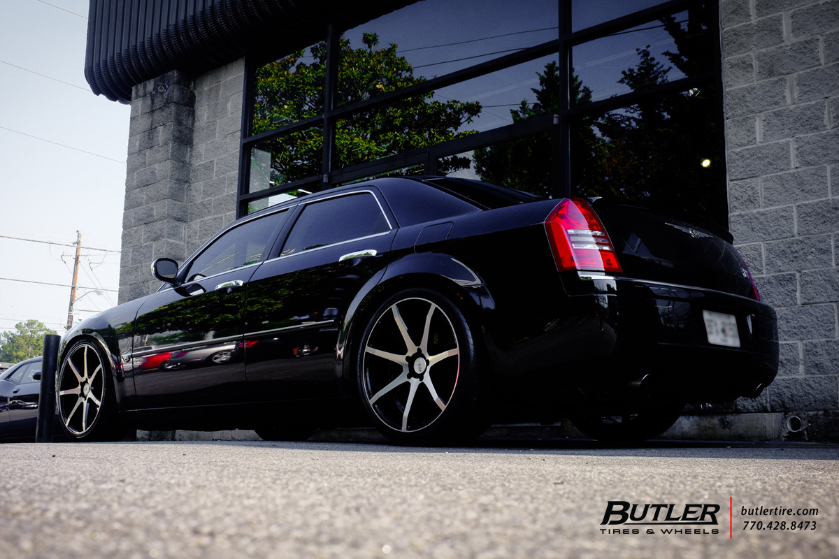 2013 Chrysler 300 photo