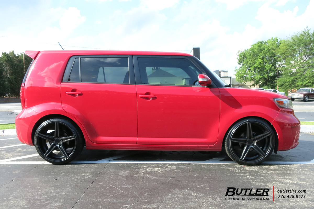 2014 Scion xB photo