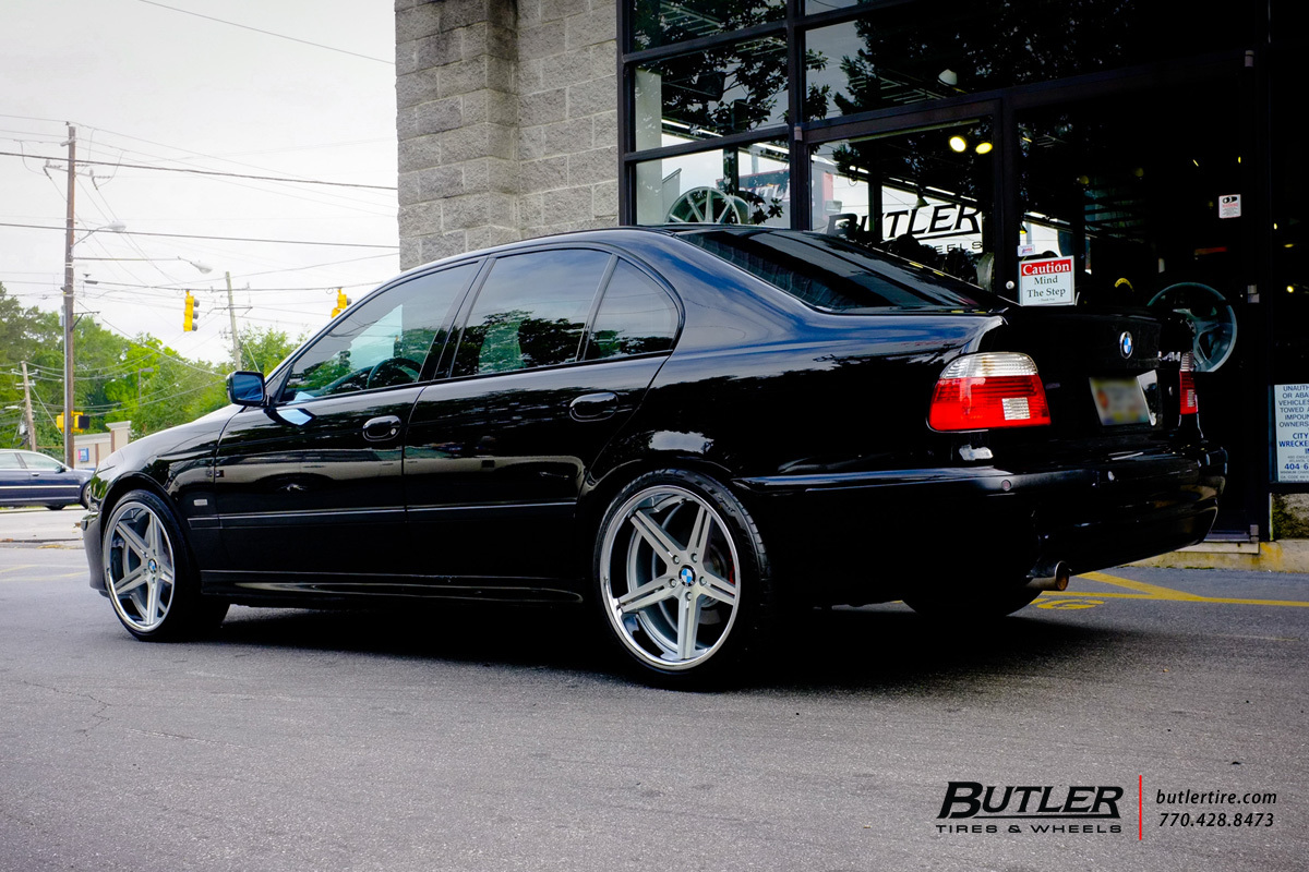 2000 BMW 528 photo