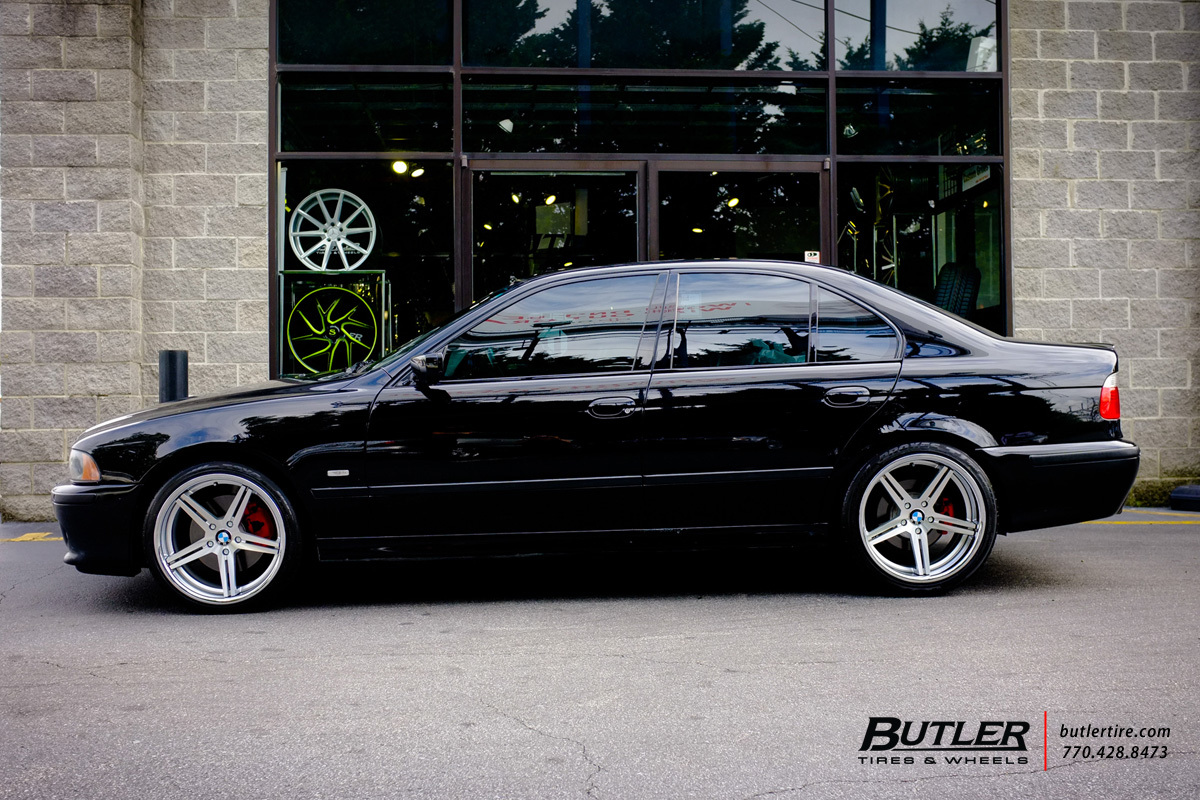 2000 BMW 528 photo
