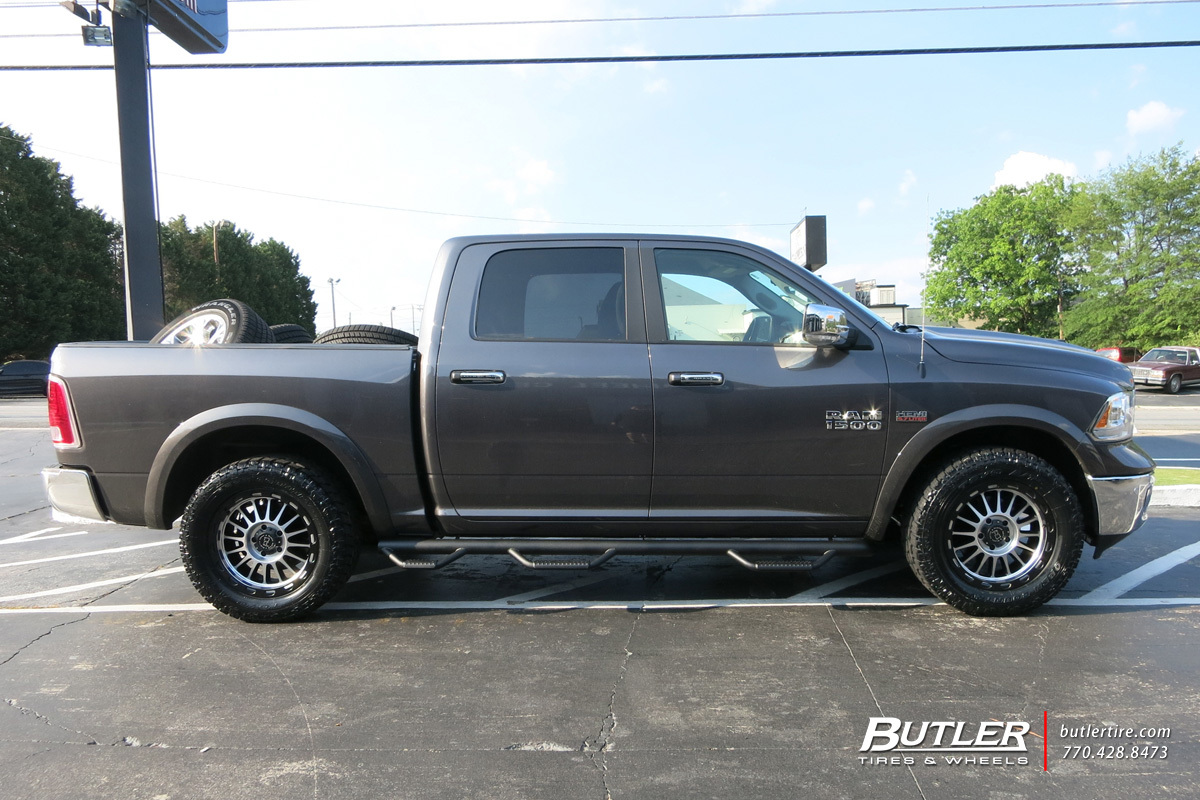 2013 RAM 1500 photo