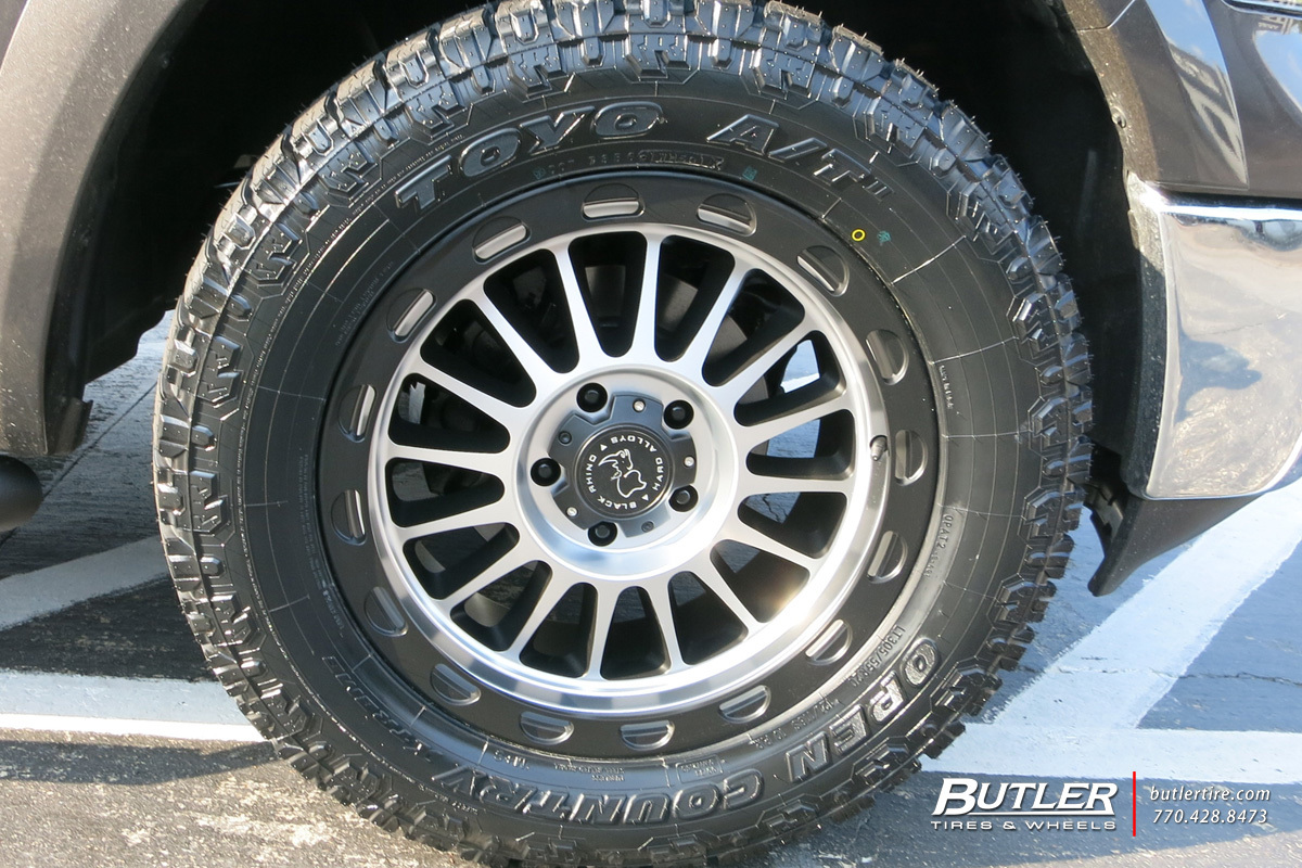 2013 RAM 1500 photo