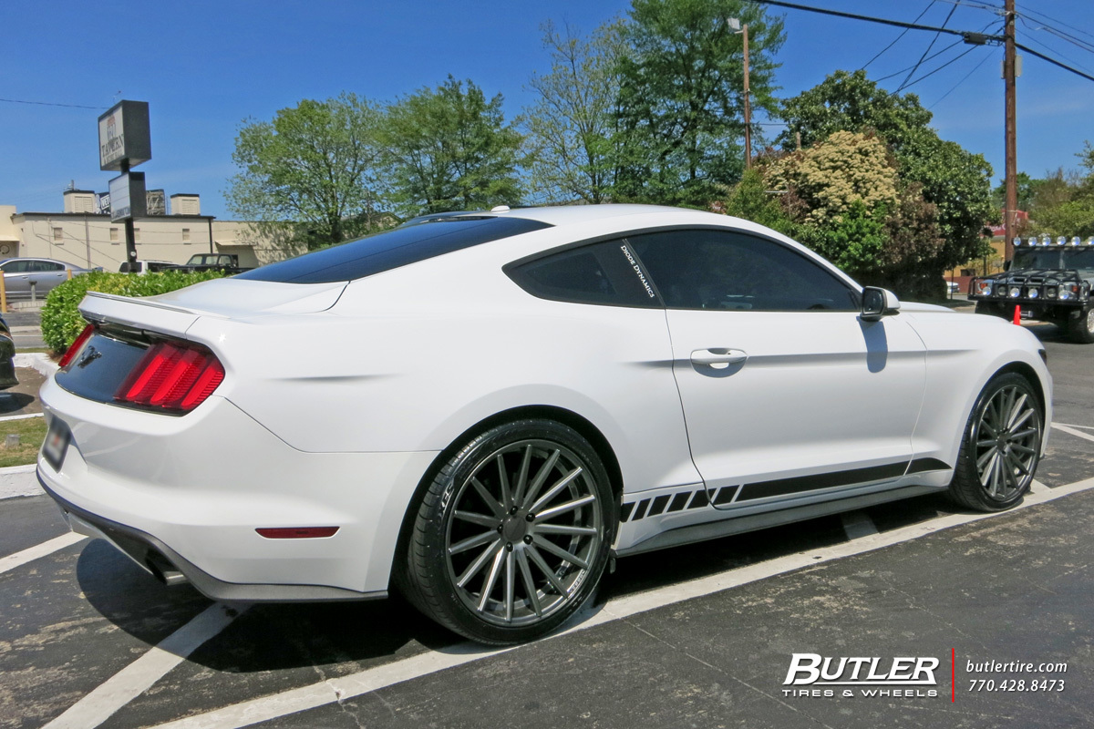 2016 Ford Mustang photo