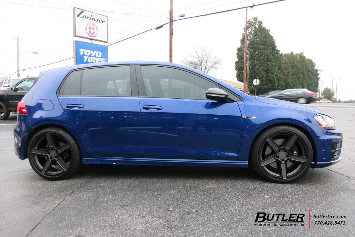 2015 Volkswagen Golf photo