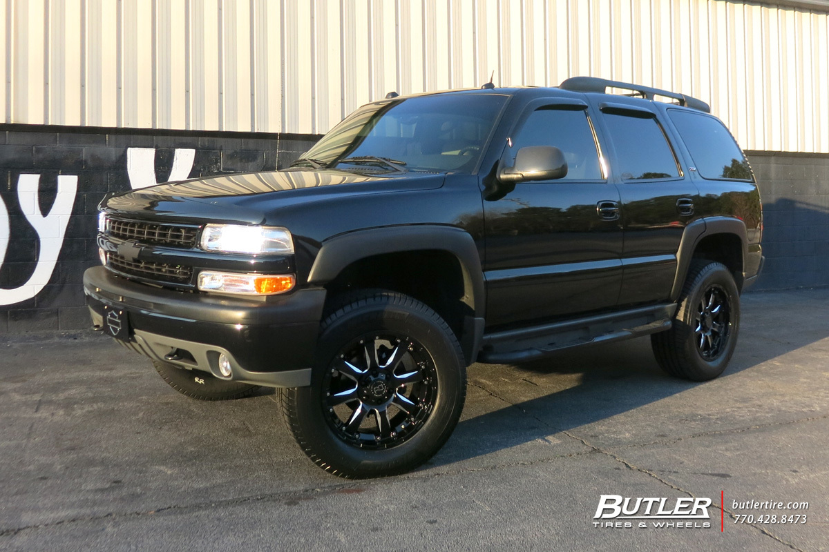 2002 Chevrolet Tahoe photo