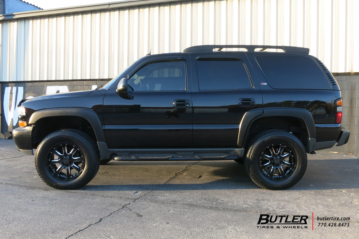 2002 Chevrolet Tahoe photo
