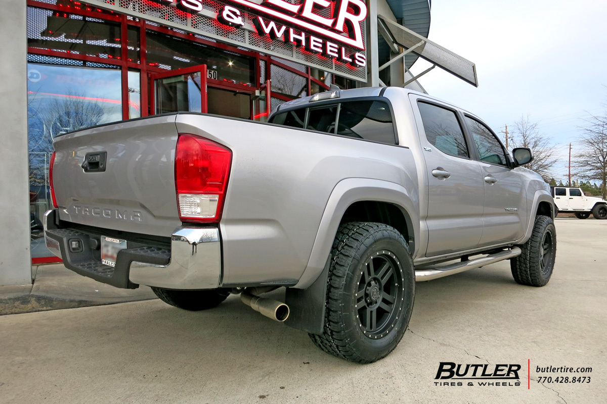 2015 Toyota Tacoma photo