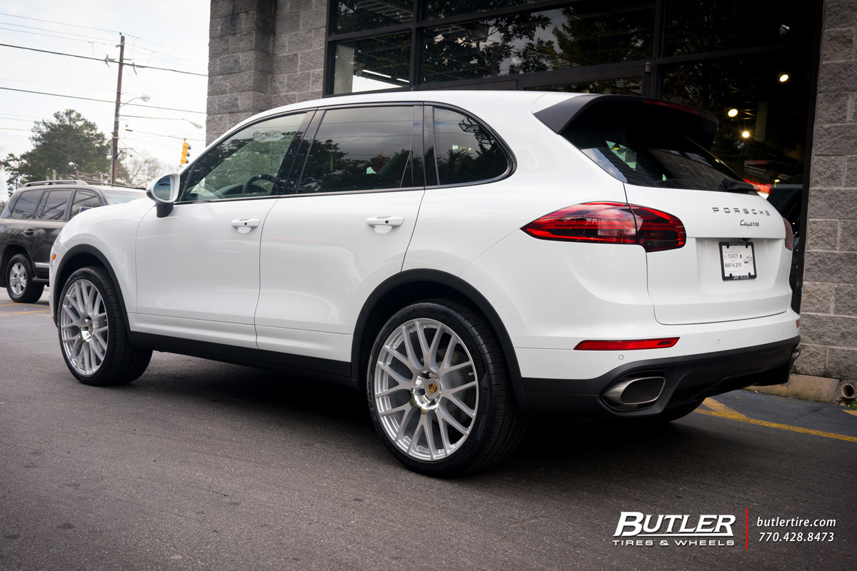 2015 Porsche Cayenne photo