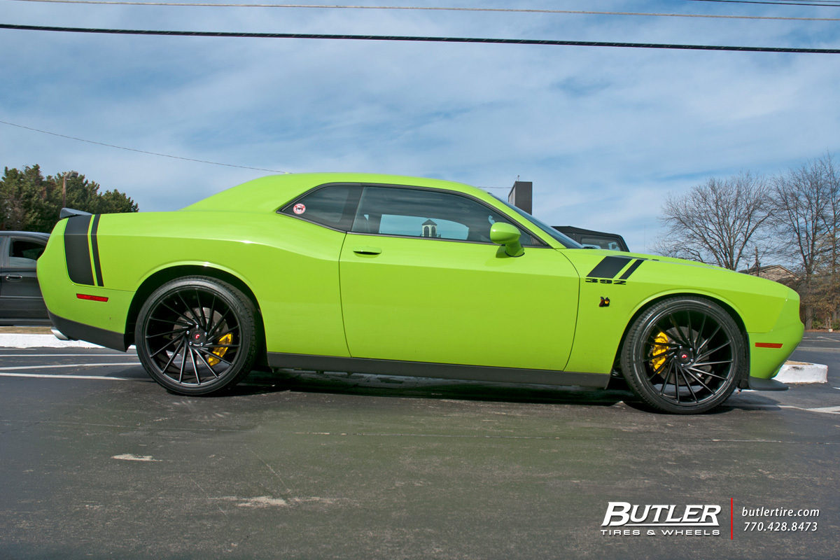 2015 Dodge Challenger photo