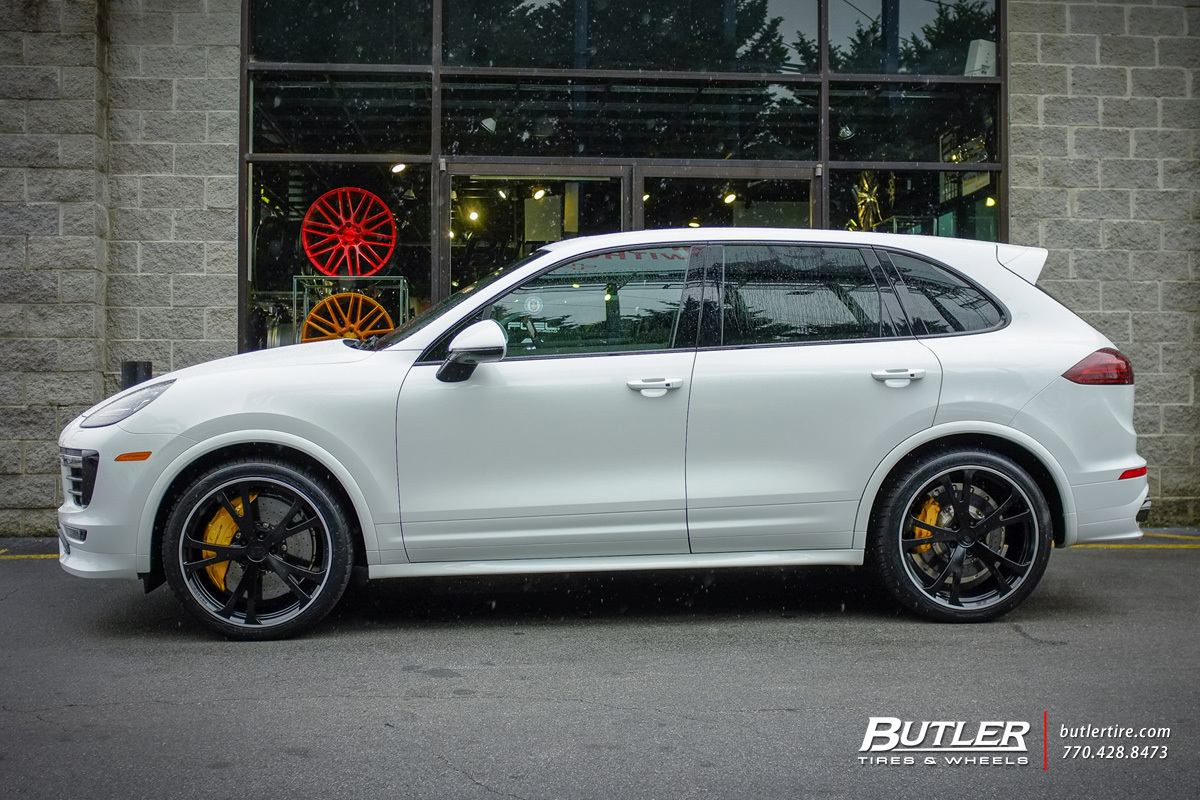 2015 Porsche Cayenne photo