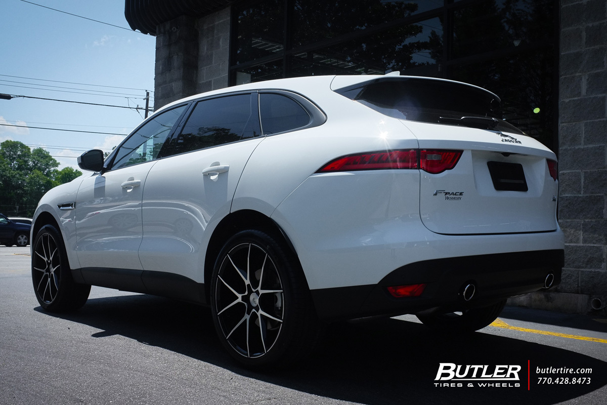 2017 Jaguar F-PACE photo