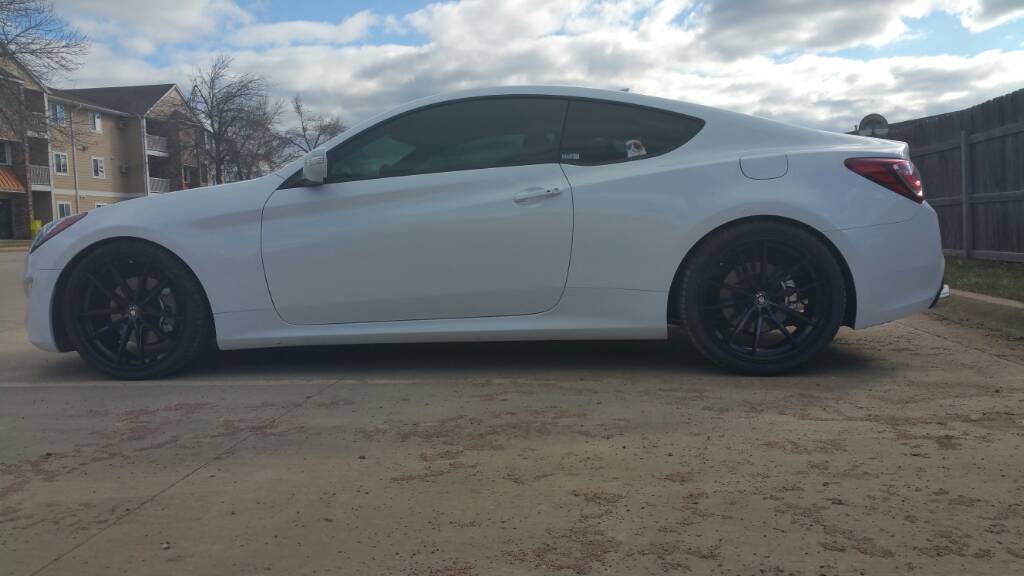 2015 Hyundai Genesis Coupe photo