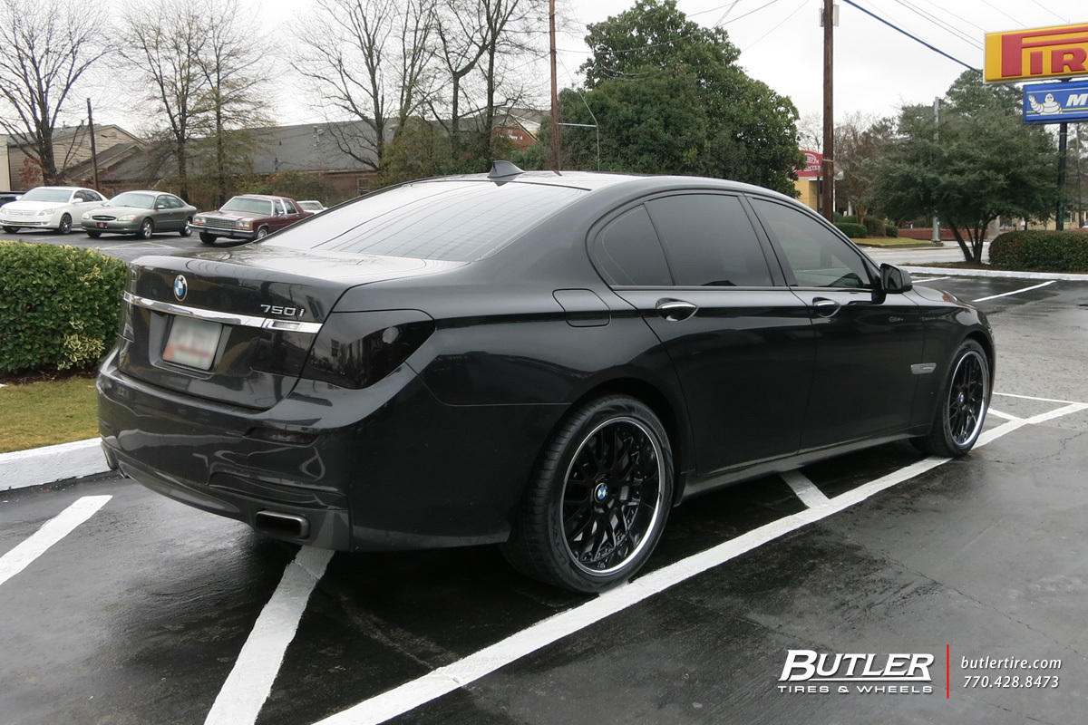 2014 BMW 750 photo