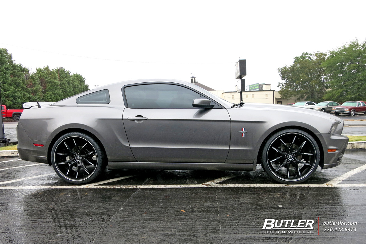 2012 Ford Mustang photo