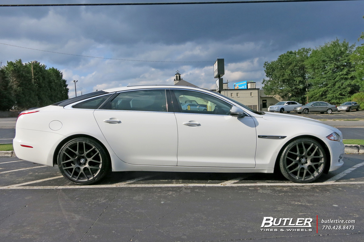 2014 Jaguar XJ photo