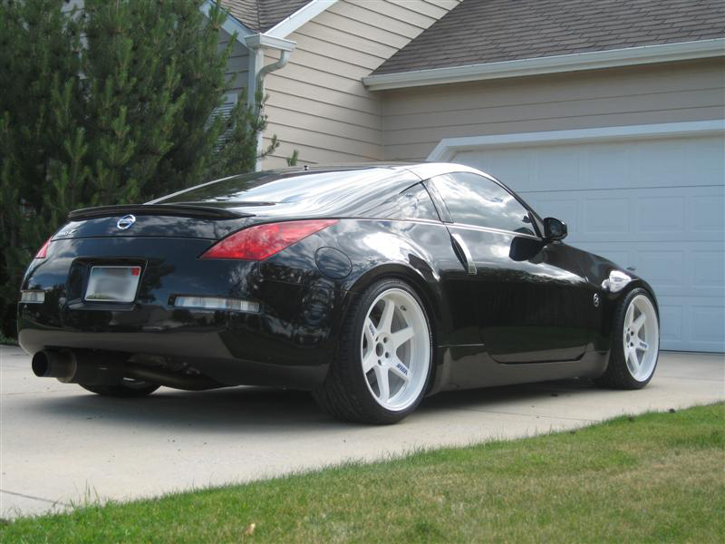2004 Nissan 350Z photo