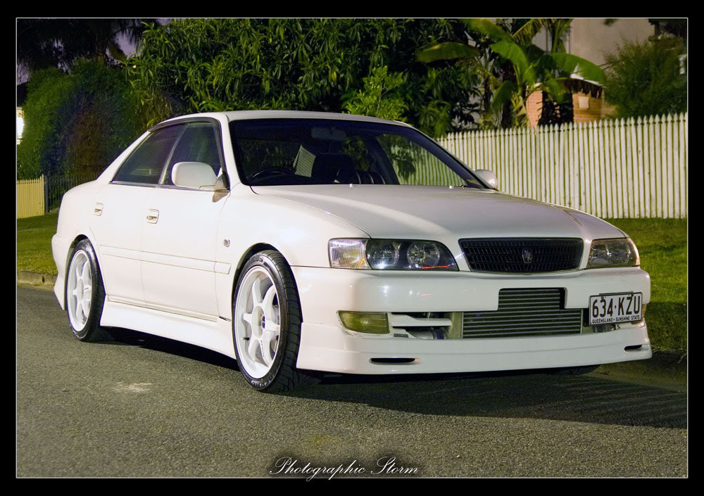 1999 Toyota Chaser photo