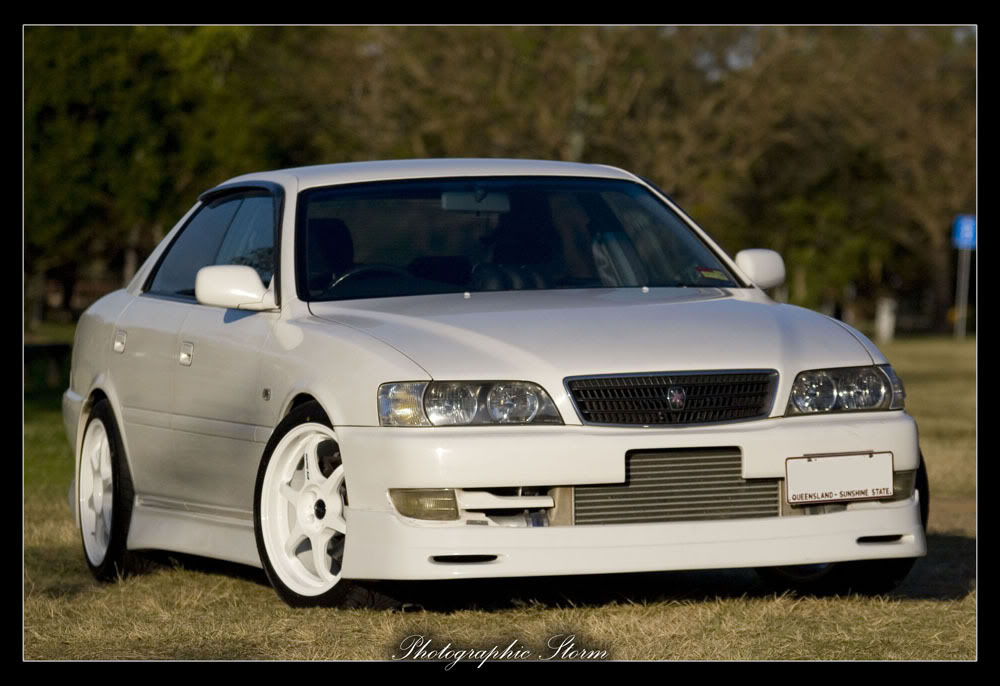 1999 Toyota Chaser photo