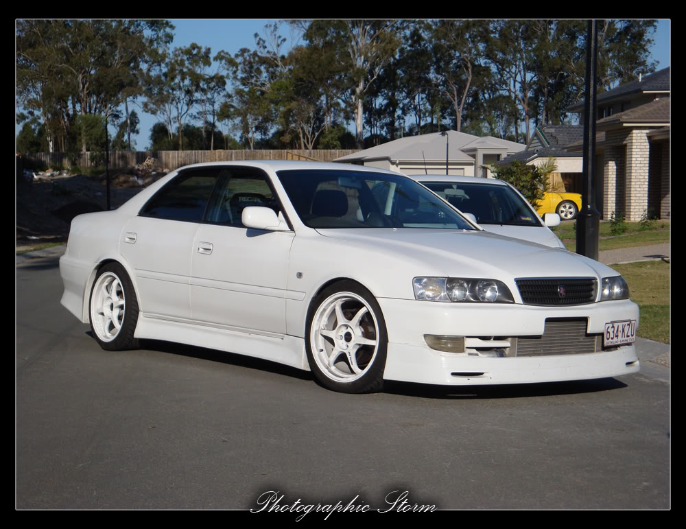 1999 Toyota Chaser photo