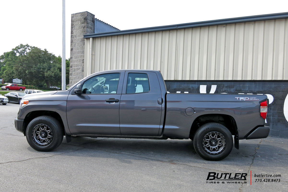 2015 Toyota Tundra photo