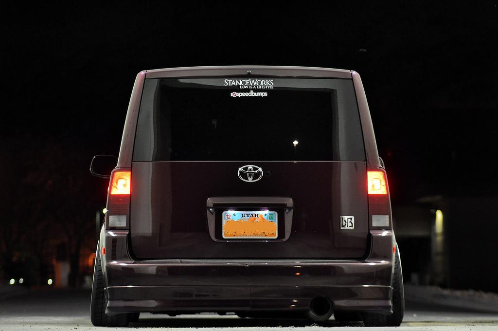 2005 Scion xB photo